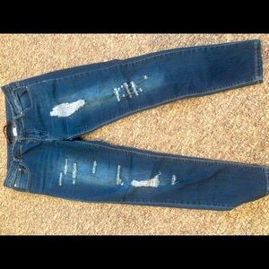 Juniors sz 13 women’s distressed medium wash jeans